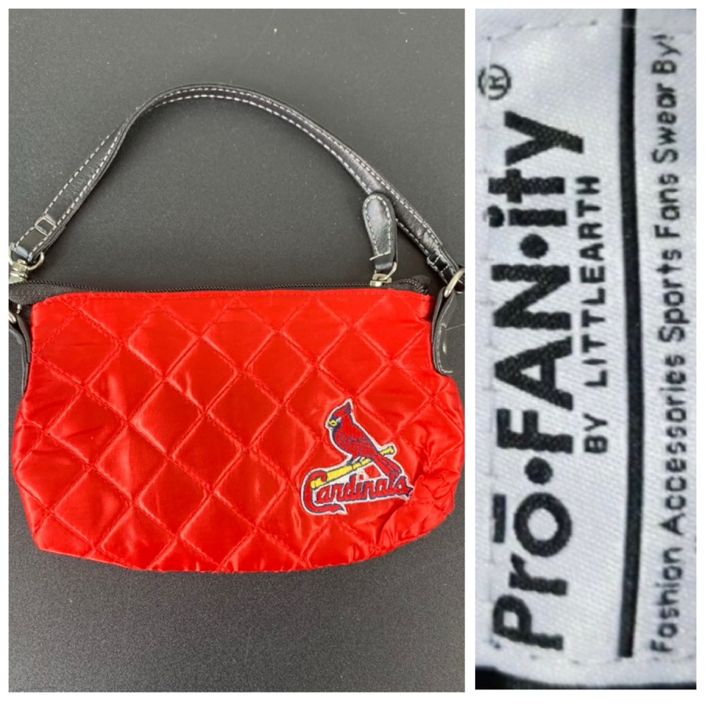 Pro-Fan-ity by Littlearth. St. Louis Cardinals small quilted bag.
